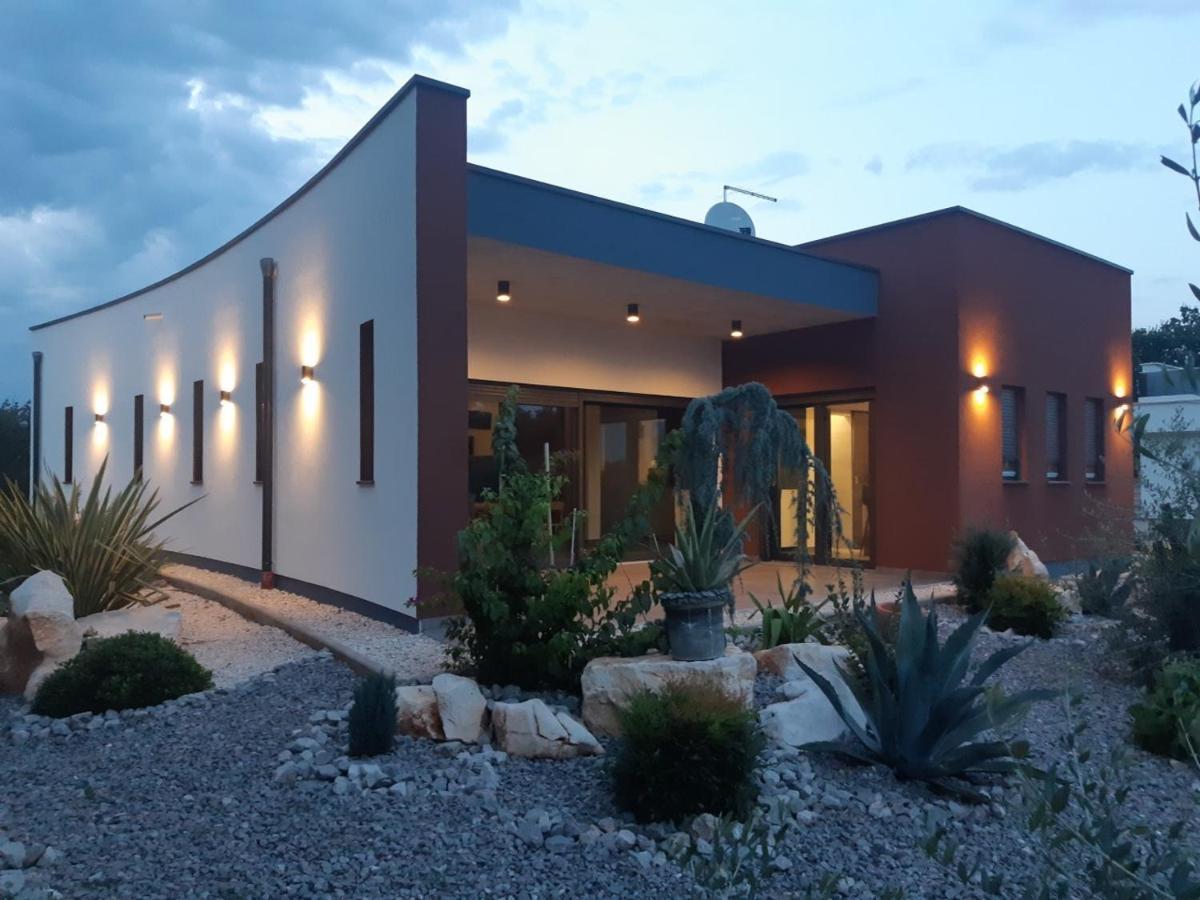 Apartments Bijou With Big Private Garden Near Umag Vilanija المظهر الخارجي الصورة