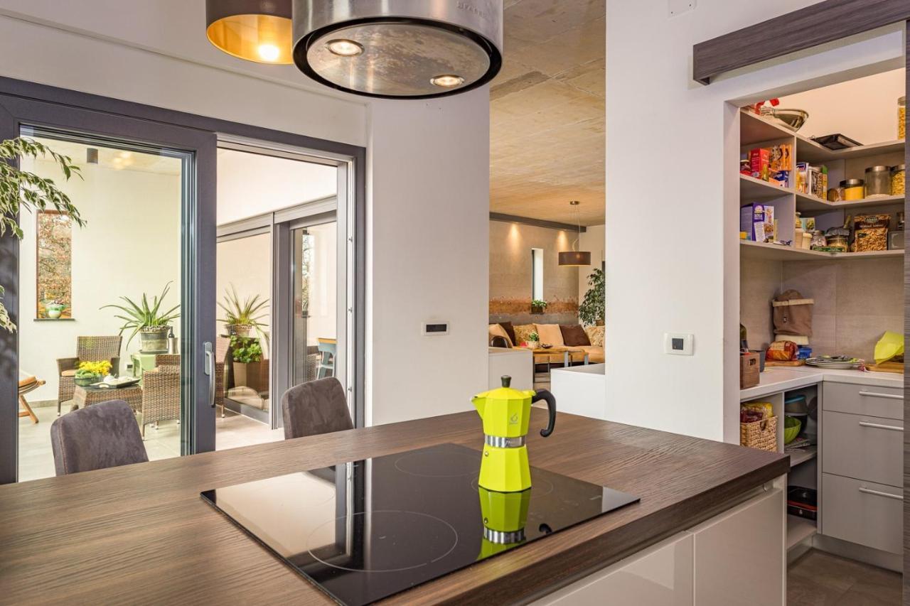 Apartments Bijou With Big Private Garden Near Umag Vilanija المظهر الخارجي الصورة