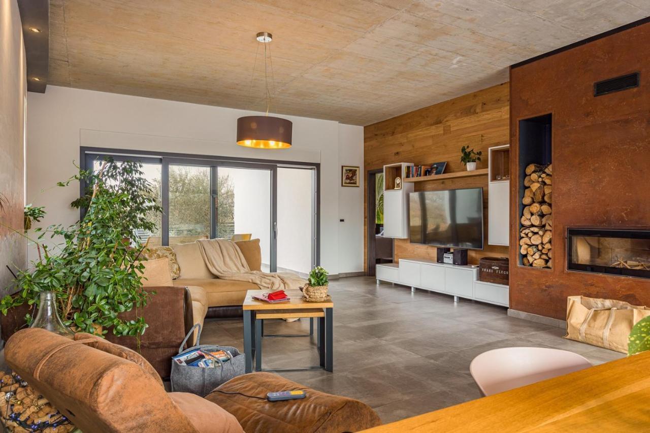 Apartments Bijou With Big Private Garden Near Umag Vilanija المظهر الخارجي الصورة